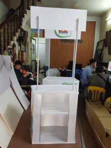quầy bán hàng nhựa