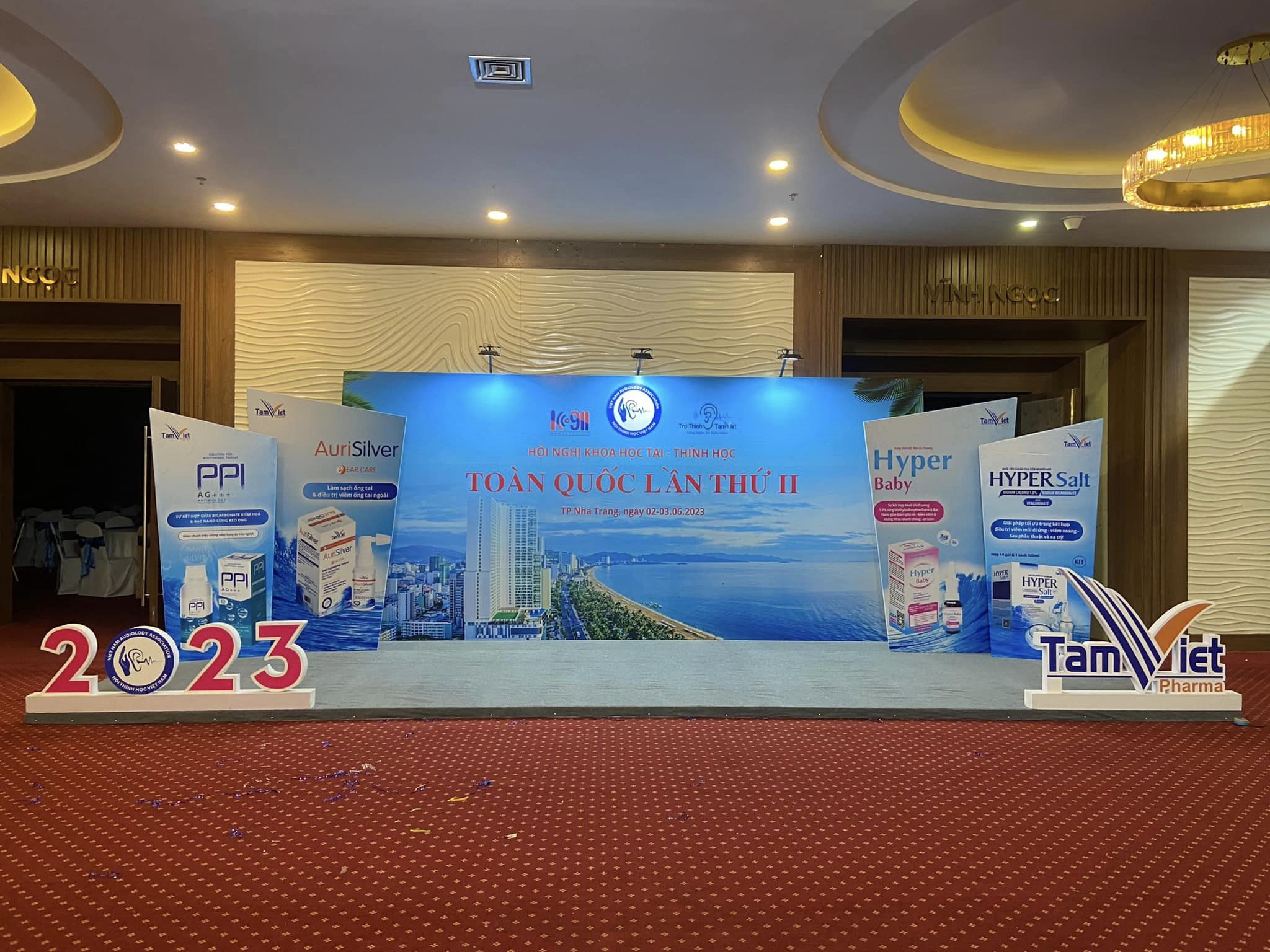 Backdrop hội nghị